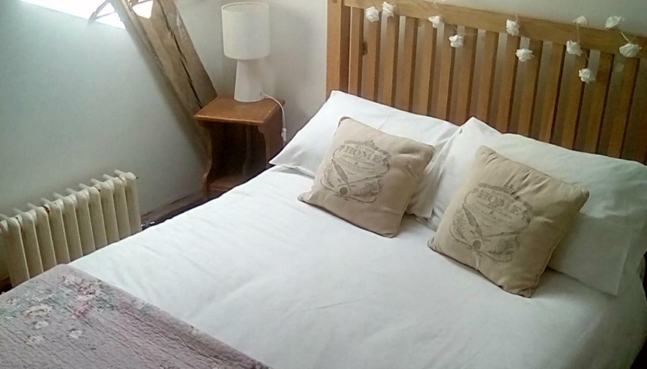 Chez Gondat Chambre d'hotes Saint-Martial-sur-Isop Buitenkant foto